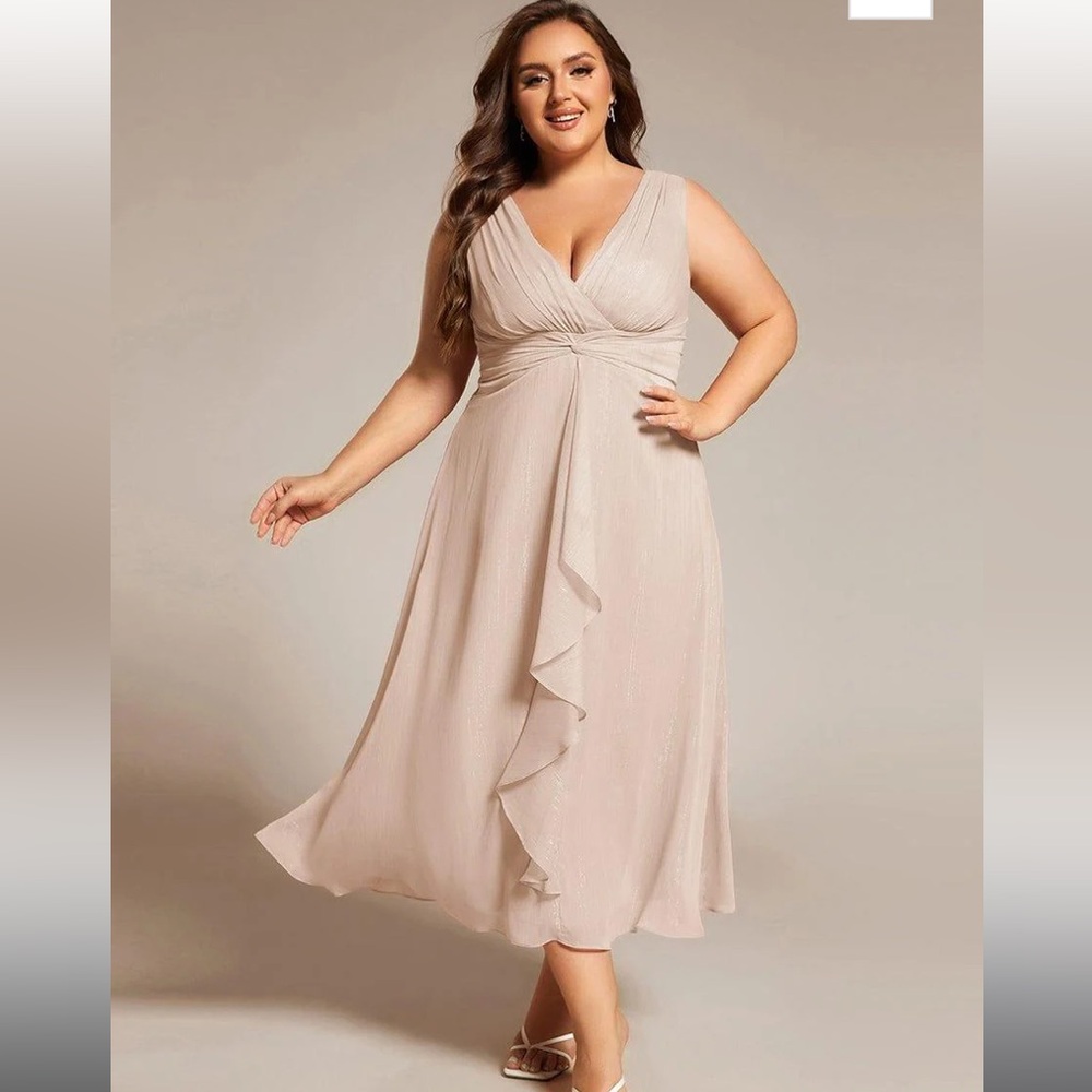 Elegant Champagne Sleeveless Midi Dress
